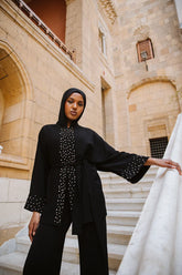 Better this way cape in black